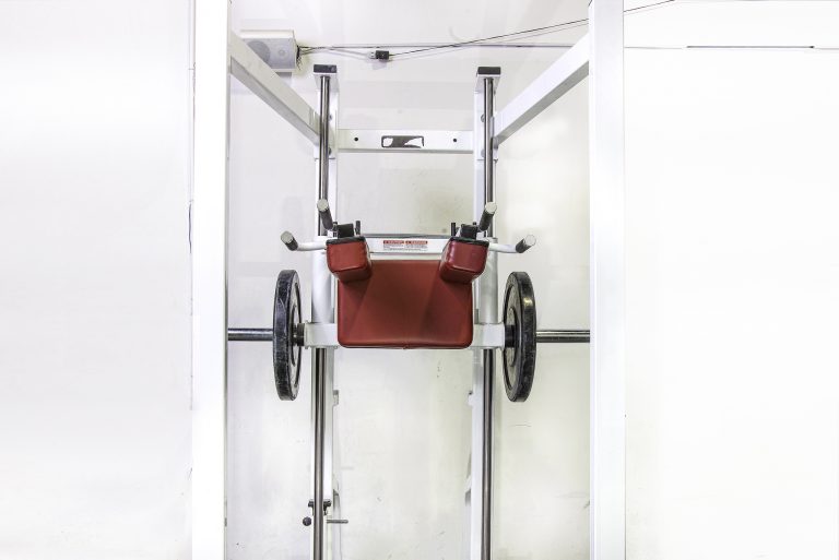 Dynamic Wall Squat Machine